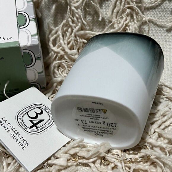 DIPTYQUE La Madeleine Candle 220g - Picture 3 of 9